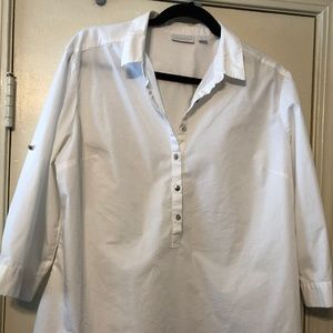 PULLOVER WHITE SHIRT WITH COLLAR AND BUTTONS